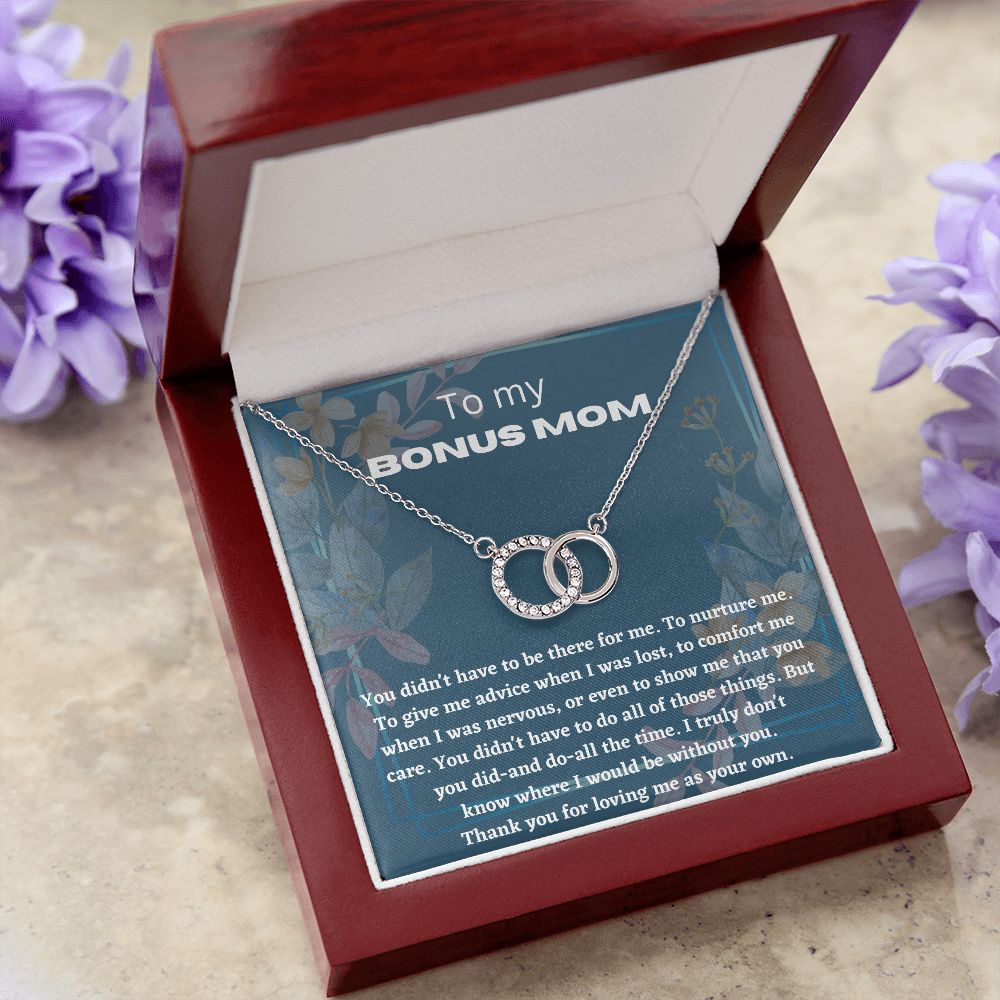 Surprise Your Bonus Mom with a Beautiful Necklace - Perfect Gift for Any Occasion"