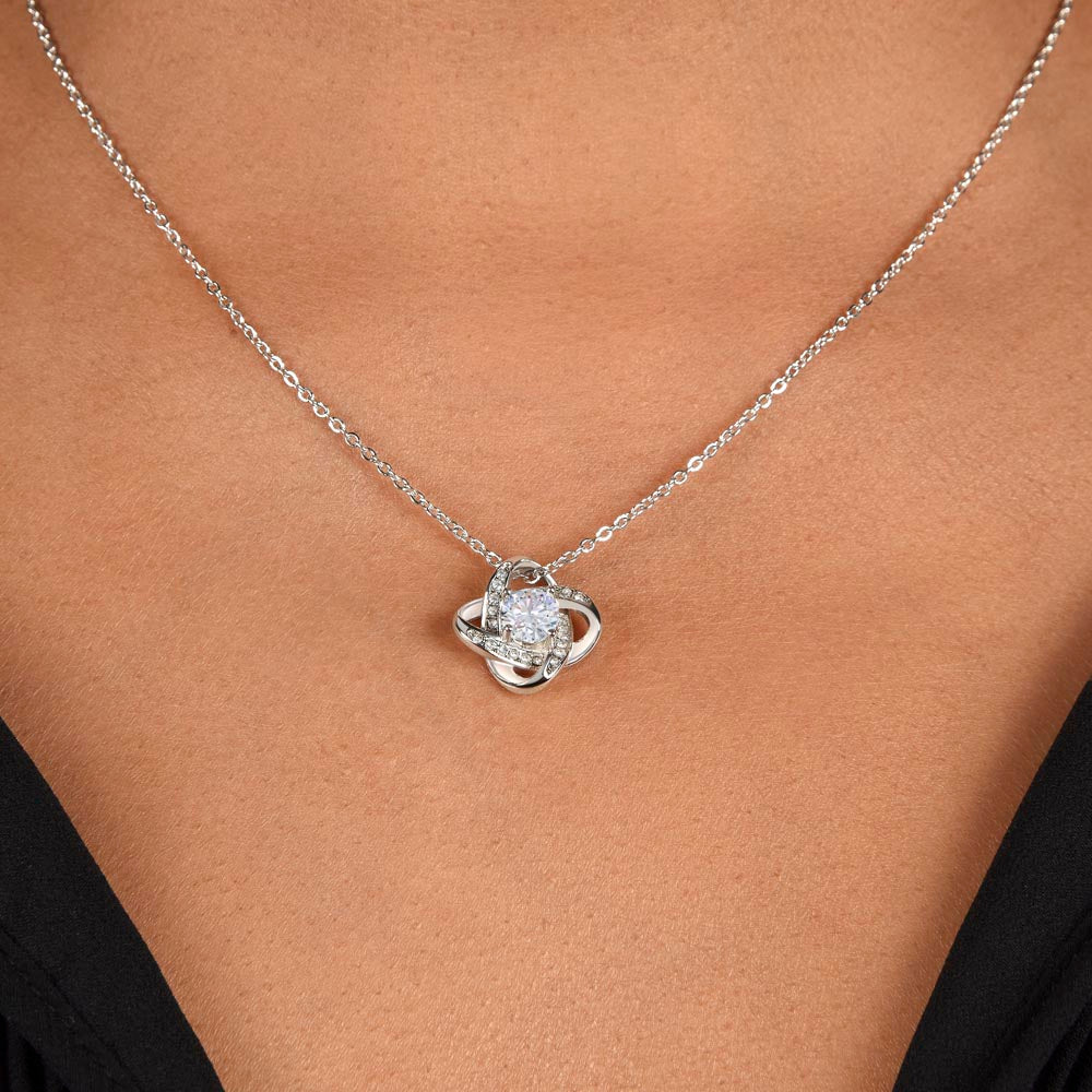 Personalized College Graduation Necklace for Her - Celebrate Her Achievements with a Thoughtful and Unique Graduation Gift Idea"